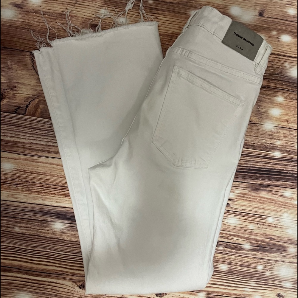 White boot-leg 5 pocket Jean NWOT